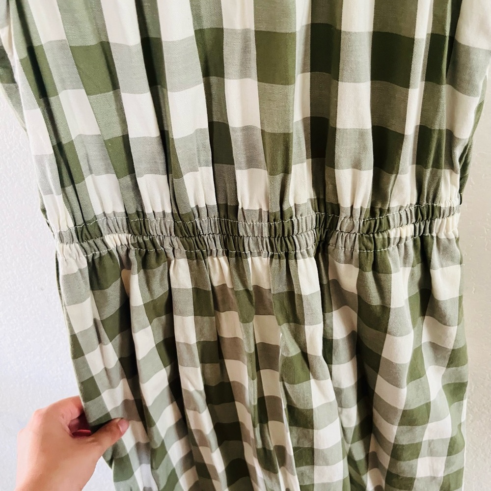 Sleeveless Olive & White Gingham Midi Dress with Gathered Waist - Picture 4 of 9